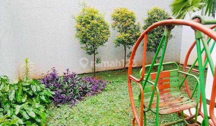 Dijual Rumah 2 Lantai Lokasi Sangat Strategis  2