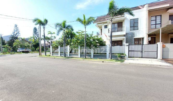 Disewakan Rumah Hook di Cluster Aralia Harapan Indah 11