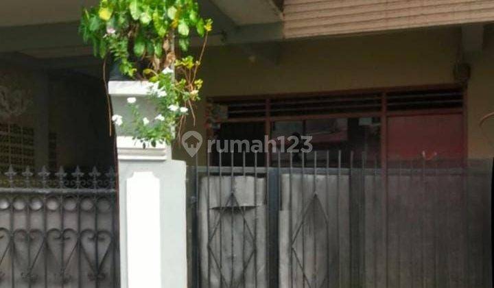 Disewakan Rumah  2 lt  duren sawit Jakarta Timur  2