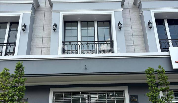 For Rent: New Ready-to-Use Shophouse at Podomoro Klender, East Jakarta