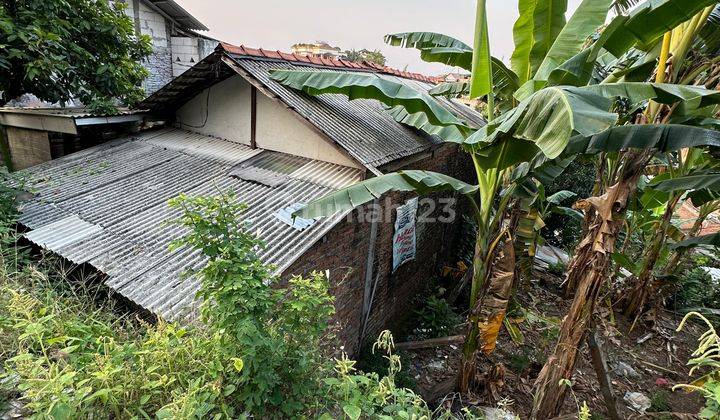 Rumah di Daerah Manyaran Jalan Borobudur 1