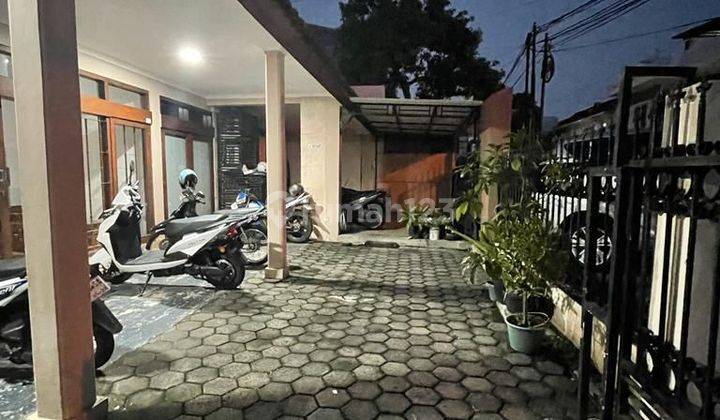 Rumah Jalan Erlangga Tengah Kota Luas dan Siap Pakai 1