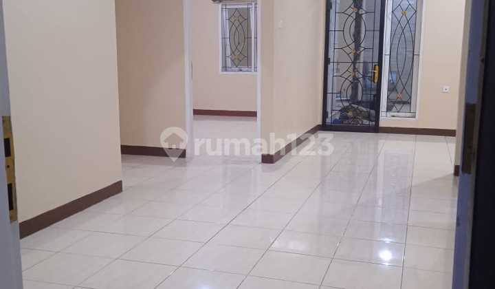 Disewa Rumah Baru Renov Di Jl. Boulevard Hijau Raya Harapan Indah 2