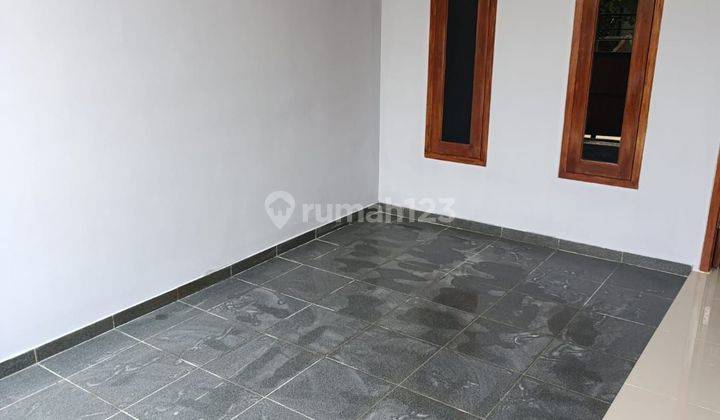 Dijual Rumah Di Villa Gading Harapan Pintu Timur.  2