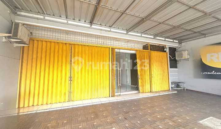 Rented Space for Office/Cafe on Green Boulevard Harapan Indah