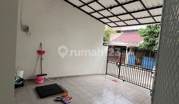 For Rent, Renovated House in Harapan Indah 1 2