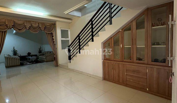 Disewa Rumah Full Furnished Dicluster Acacia Sumarecon Bekasi.  1