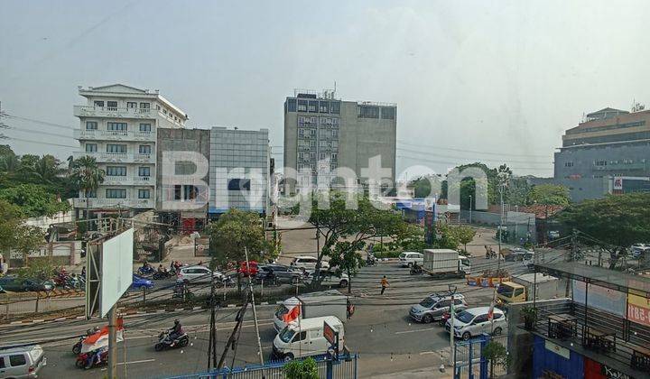 GEDUNG DAAN MOGOT LOKASI PINGGIR JALAN RAYA 1