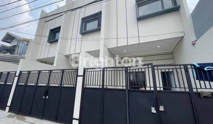 Rumah Baru Jelambar 3 Lantai Rumah Baru Jelambar 3 Lantai