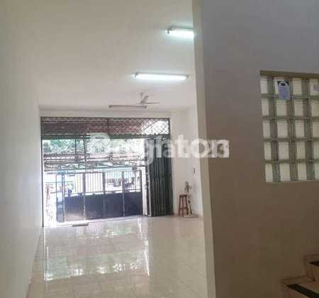 Ruko Tanjung Duren Dekat Pasar Cocok untuk Usaha