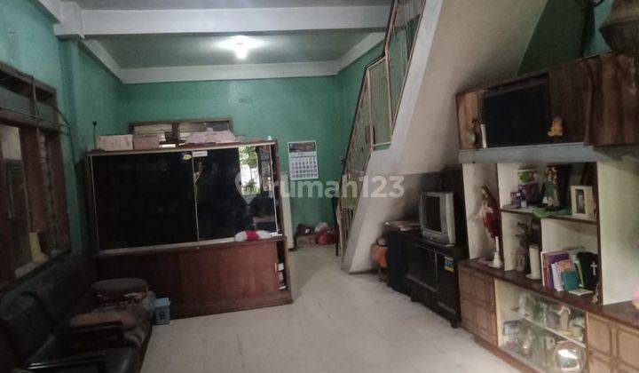 Dijual cepat 2 lantai di tengah kota kediri 