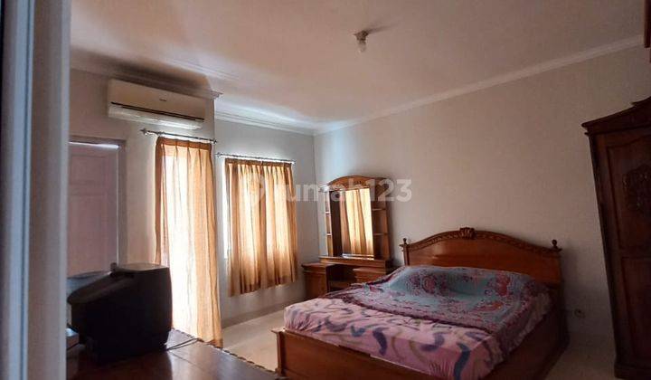 Rumah 2 Lantai Bagus Siap Huni Harga Sewa Nego di Raffles Hills  4