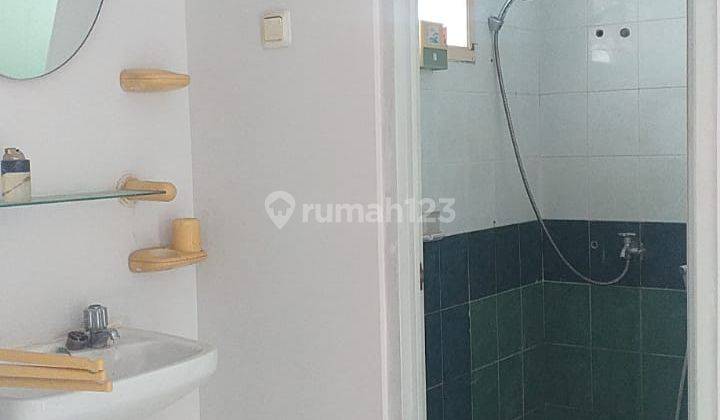 Rumah Bagus 2 Lantai Jual Bu Lokasi Strategis di Kota Wisata