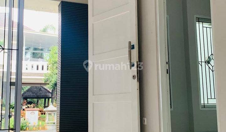 Rumah cantik siap huni 2 lantai di dalam cluster elite Legenda Wisata Cibubur 2