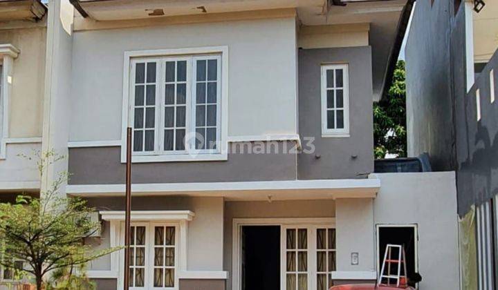 Rumah Depan Taman 2 Lantai Siap Huni Didalam Cluster Elite Kota Wisata Cibubur 1