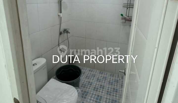 A Good and Clean One-Story House 2