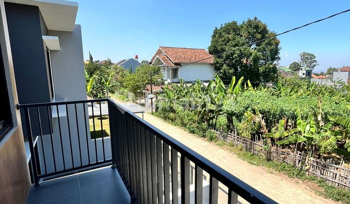 Modern Minimalist House Behind Setraduta, North Bandung 2