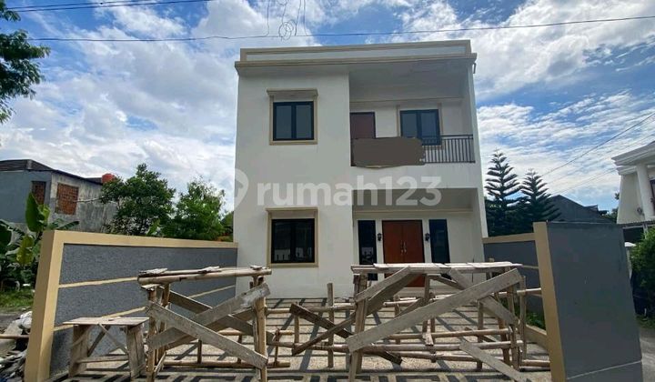 2-Story Hook New House in Arcamanik, Bandung 2-Story Hook New House in Arcamanik, Bandung