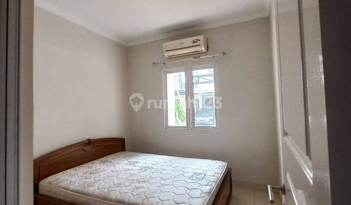 Rumah 2 Lantai Bagus Disewakan Siap Huni di Raffles Hills  7