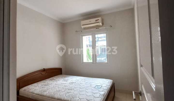 Rumah 2 Lantai Bagus Unfurnished di Raffles Hills , Jakarta Timur 7