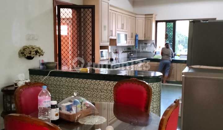 Rumah Mewah Lokasi Strategis Dan Nyaman di Raffles Hills  9