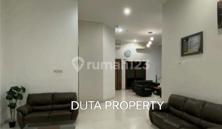 Dijual Cepat Rumah Besar Bagus Siap Huni Lokasi Strategis Cocok untuk Kantor Usaha di Pinggir Jalan Besar Daerah Elite Kota Wisata 2