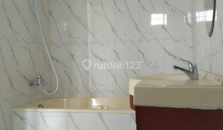 Rumah Klasik 2 Lantai Siap Huni Didalam Cluster Elite Kota Wisata Cibubur 2