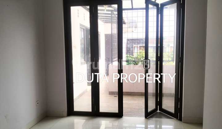 Rumah Posisi Hoek Siap Huni Bebas Banjir