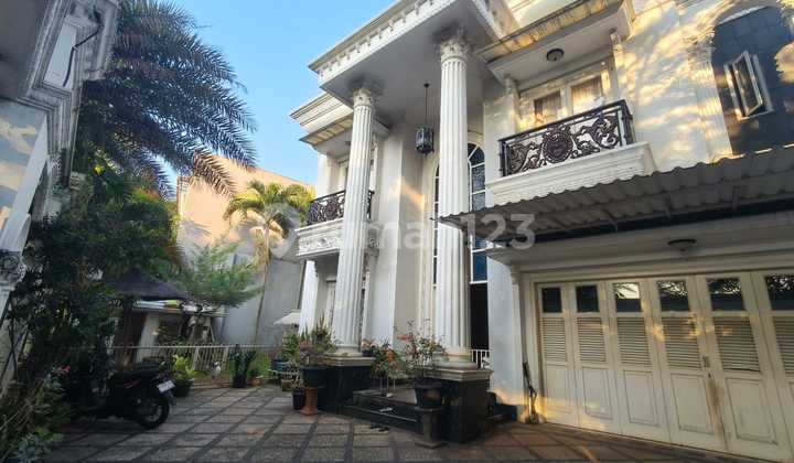 Rumah Besarcantik Bagys Siap Huni di Boulevard