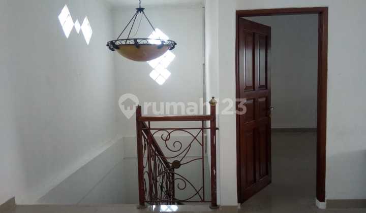 Sewa ruang usaha dan kantor sayap pelajar pejuang, untuk cafe dll 12