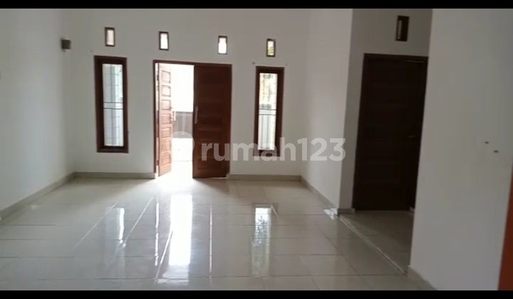 Sewa Rumah di Kiara sari permai, Sudah Renovasi 3