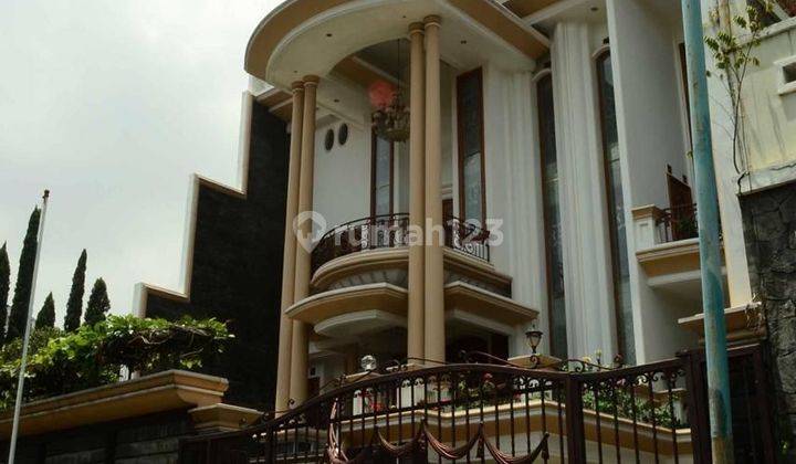 Jual Rumah Clasic Mewah di Setra Duta, Siap Huni 1