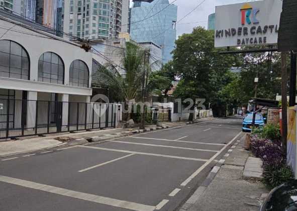 Rumah konsep Industrial di Selatan Jakarta 2