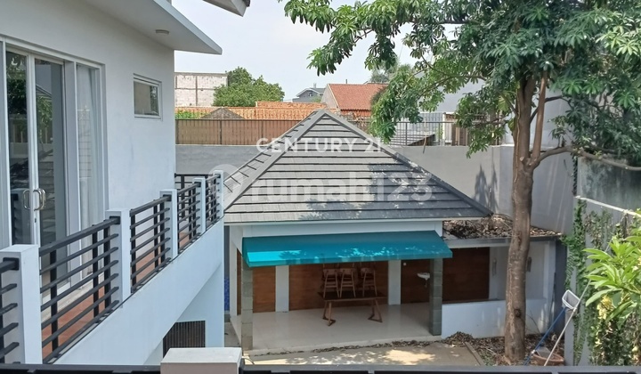 2-Story Semi-Furnished Classic Modern House 7593 2