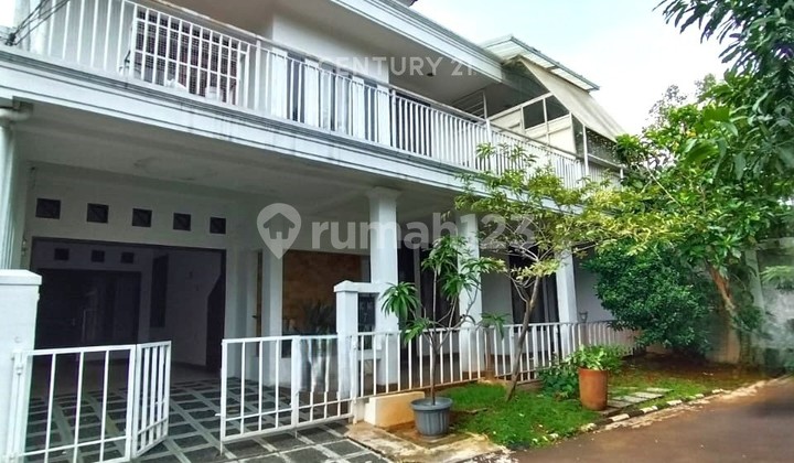 Rumah Depan Taman Kondisi Bagus di Sektor 9 Bintaro 9807