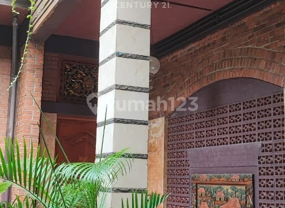 Rumah Unik Green House 2 Lantai Sawah Baru Sektor 9 7413  2