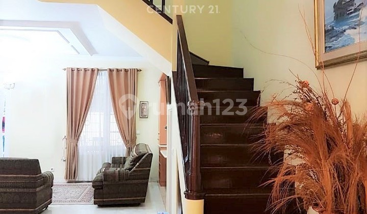 Rumah Cantik Luas 2 Lantai di BSD Dekat Taman Kota 3647 2