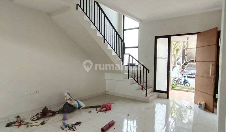 Rumah 2 Lantai Kondisi Baik Discovery Bintaro Jaya 6684 1