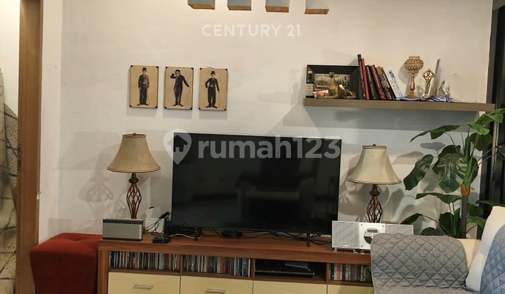 Rumah Modern 2 Lantai Sudah Renovasi Emerald Residence 8081 2