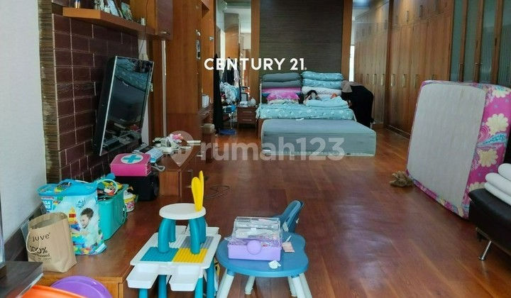 Rumah Mewah 2 Lantai dengan Swimming Pool Area Sektor 7 5514 2