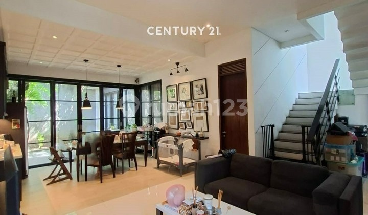 Rumah Cantik 2 Lantai Kasuari Sektor 9 Bintaro 9576