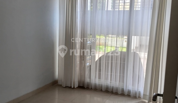 Rumah 2 Lantai Semi Furnished Modern Ada Swimming Pool 7593 2