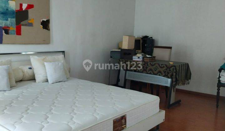 Rumah 2 Lantai Bentuk Kantong Minimalis Modern Di Bintaro 5043 2