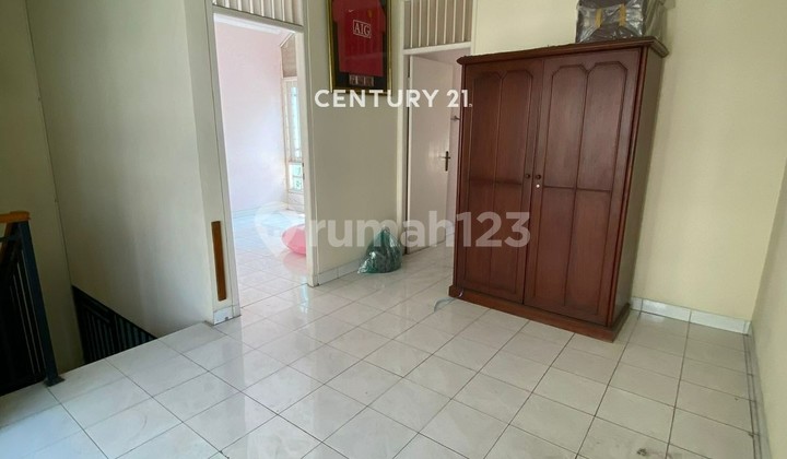 Affordable 2-Story House in Camar Complex Sector 3 Bintaro Jaya 8222 2