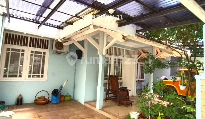 Affordable 2-Story House in Camar Complex Sector 3 Bintaro Jaya 8222