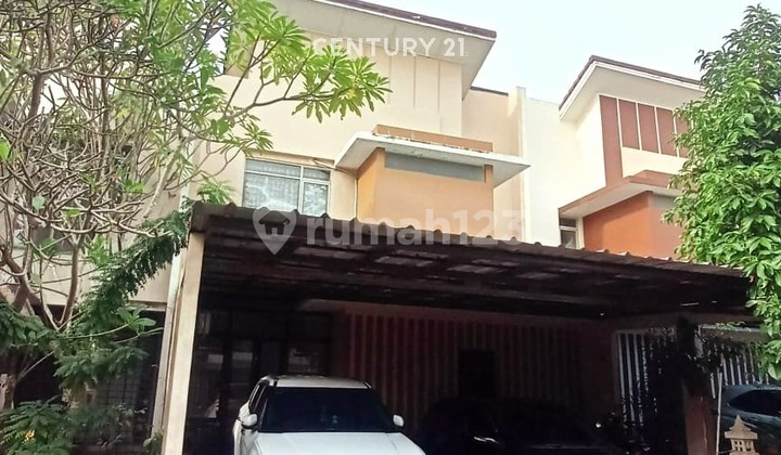 Furnished and Ready-to-Occupy House in the Premium Foresta BSD Area 965
