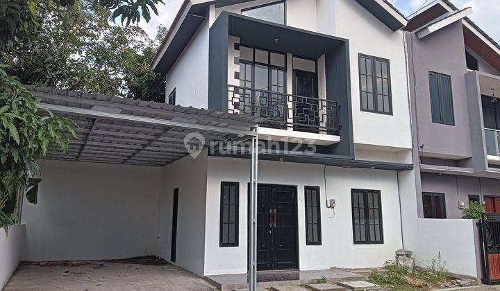 Rumah 2lantai Desain Minimalis, Akses Strategis  2