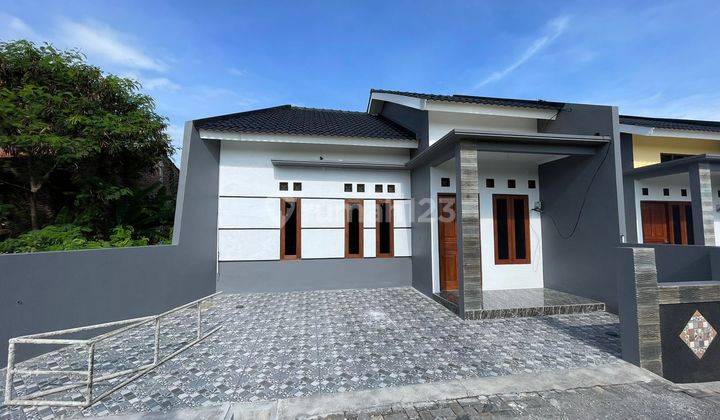 Rumah Siap Huni, Desain Minimalis, Sudah Full Bangunan  1