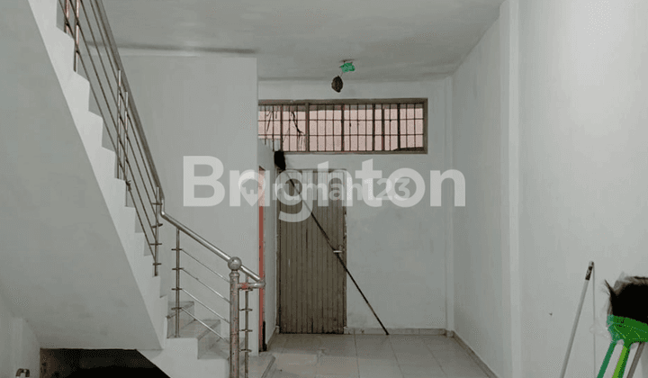 Ruko Jln. Brigjend Katamso Depan Singapore Station 2