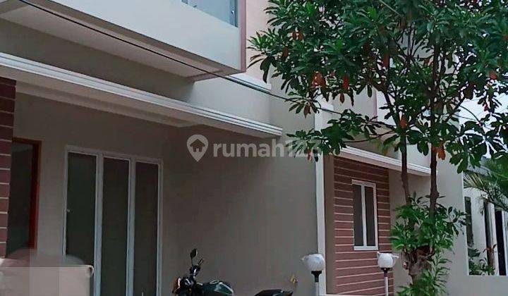 Rumah 2 lantai modern legendaris, siap huni 1